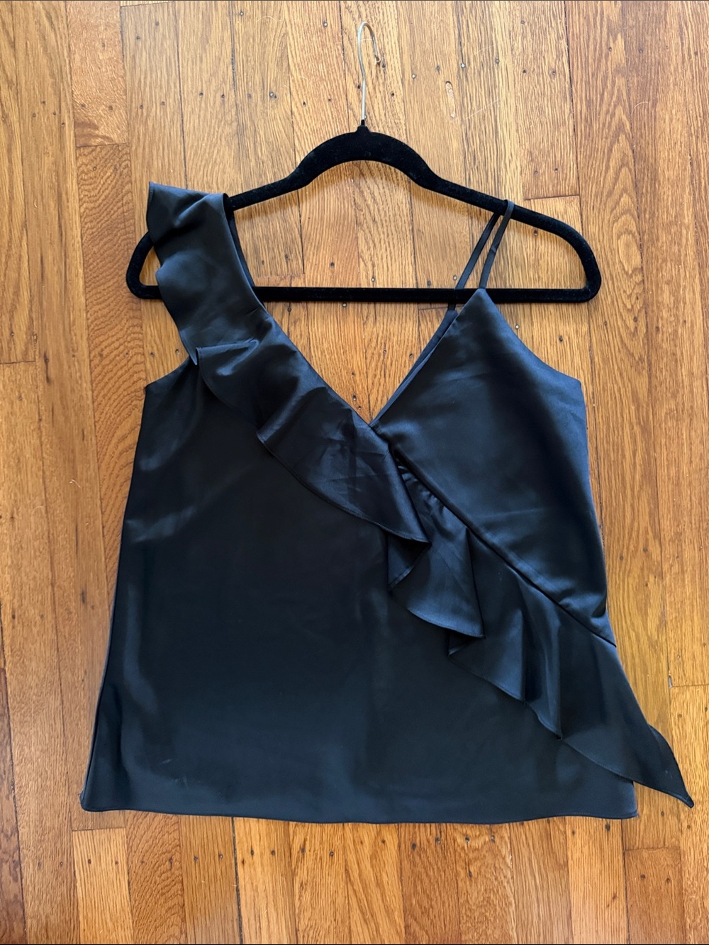 Black One-Shoulder Ruffle Camisole - Picture 4 of 5